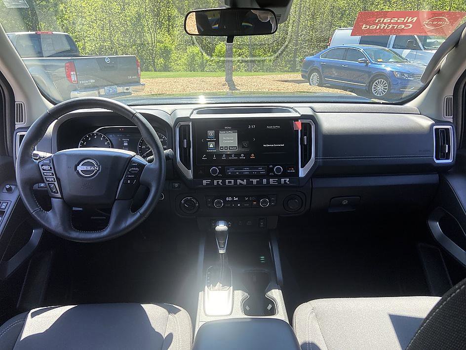 Certified 2025 Nissan Frontier SV w/ SV Convenience Package image 16