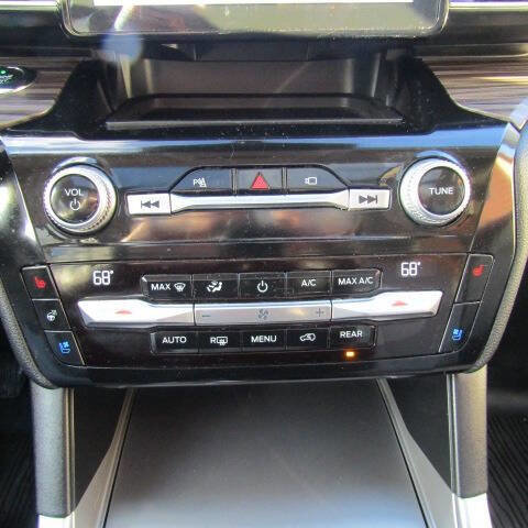 Used 2021 Ford Explorer Limited w/ Hybrid Equipment Group 310A image 19