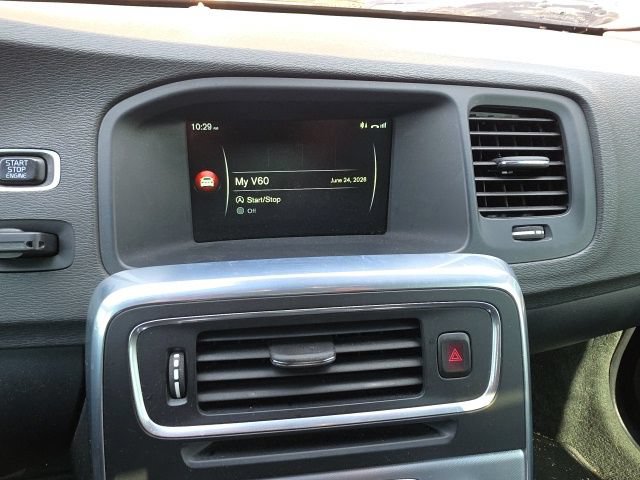 Used 2017 Volvo V60 T5 Premier w/ Convenience Package FWD image 10
