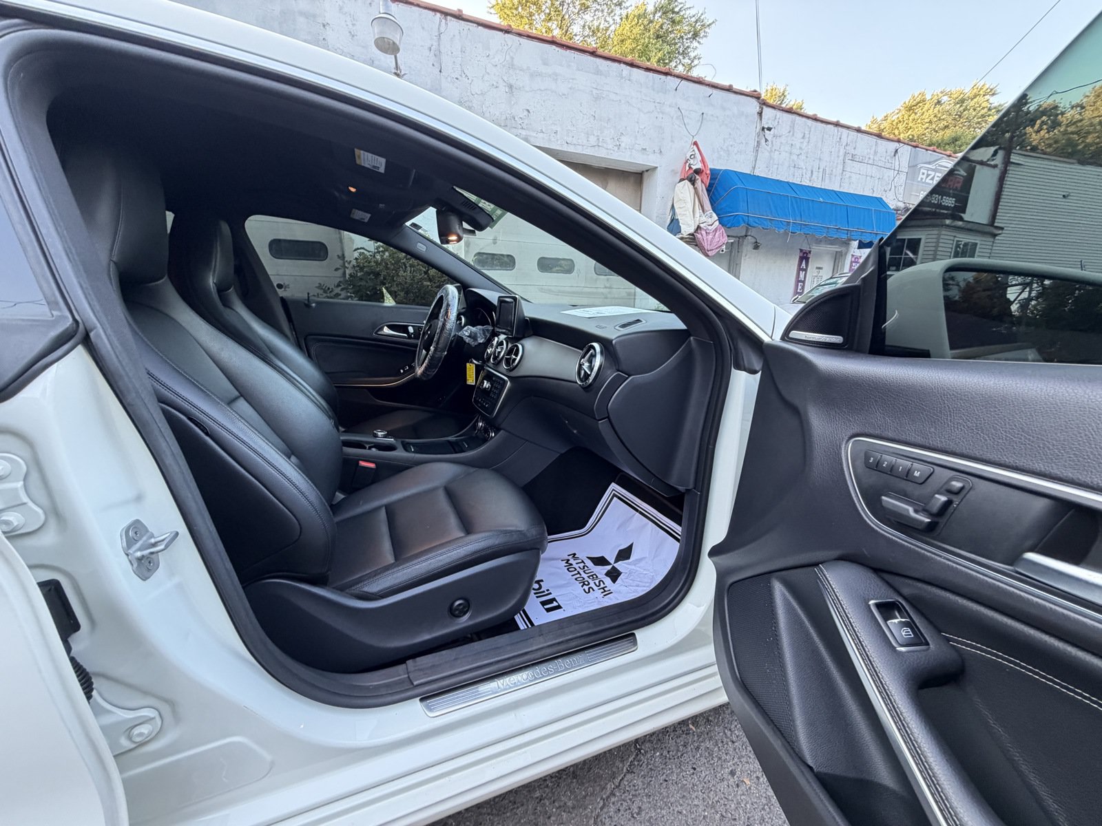 Used 2014 Mercedes-Benz CLA 250 image 37