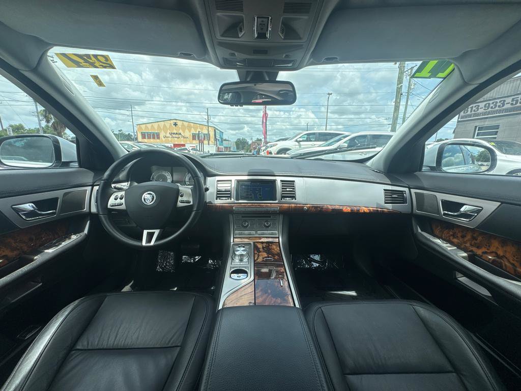 Used 2011 Jaguar XF RWD image 15