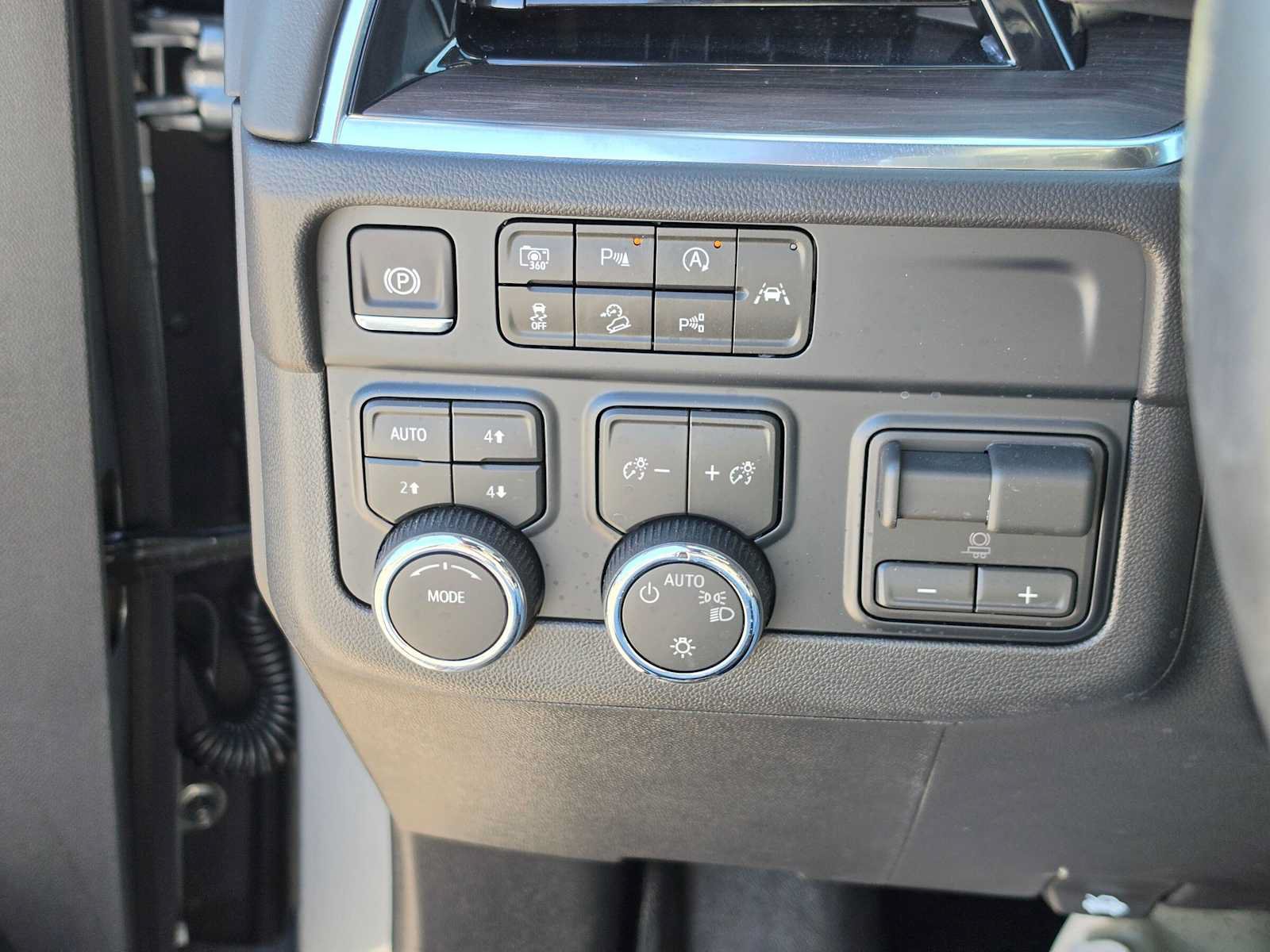 Used 2026 Chevrolet Tahoe LS w/ LPO, Get Active Package AWD/4WD image 29