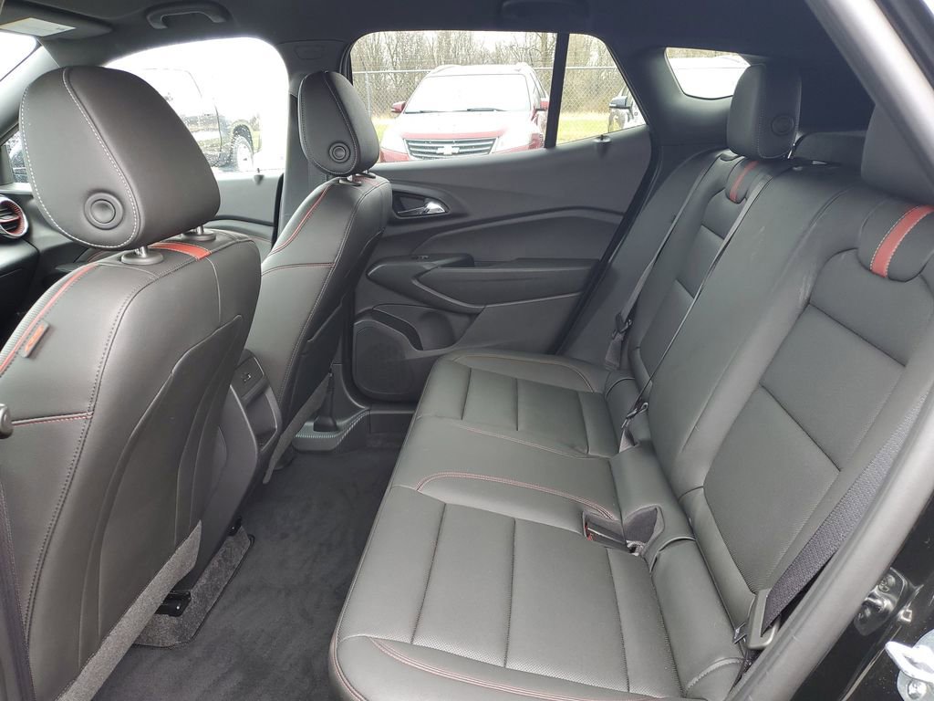 Certified 2025 Chevrolet Trax RS w/ Driver Confidence Package image 25