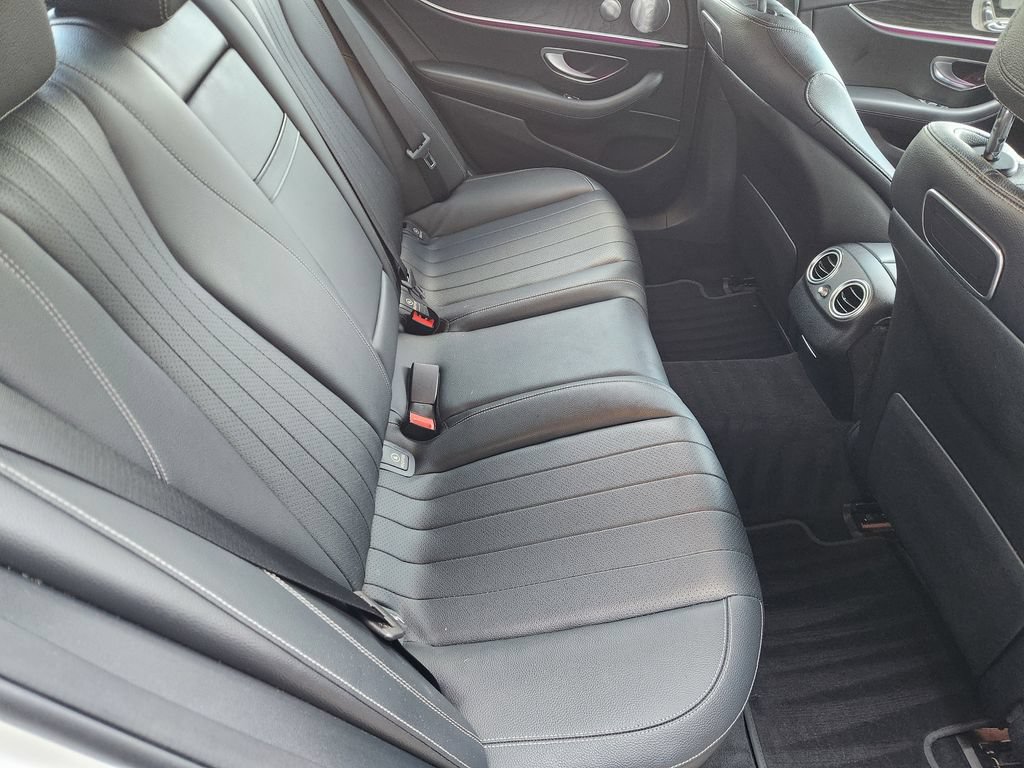 Used 2018 Mercedes-Benz E 300 image 32
