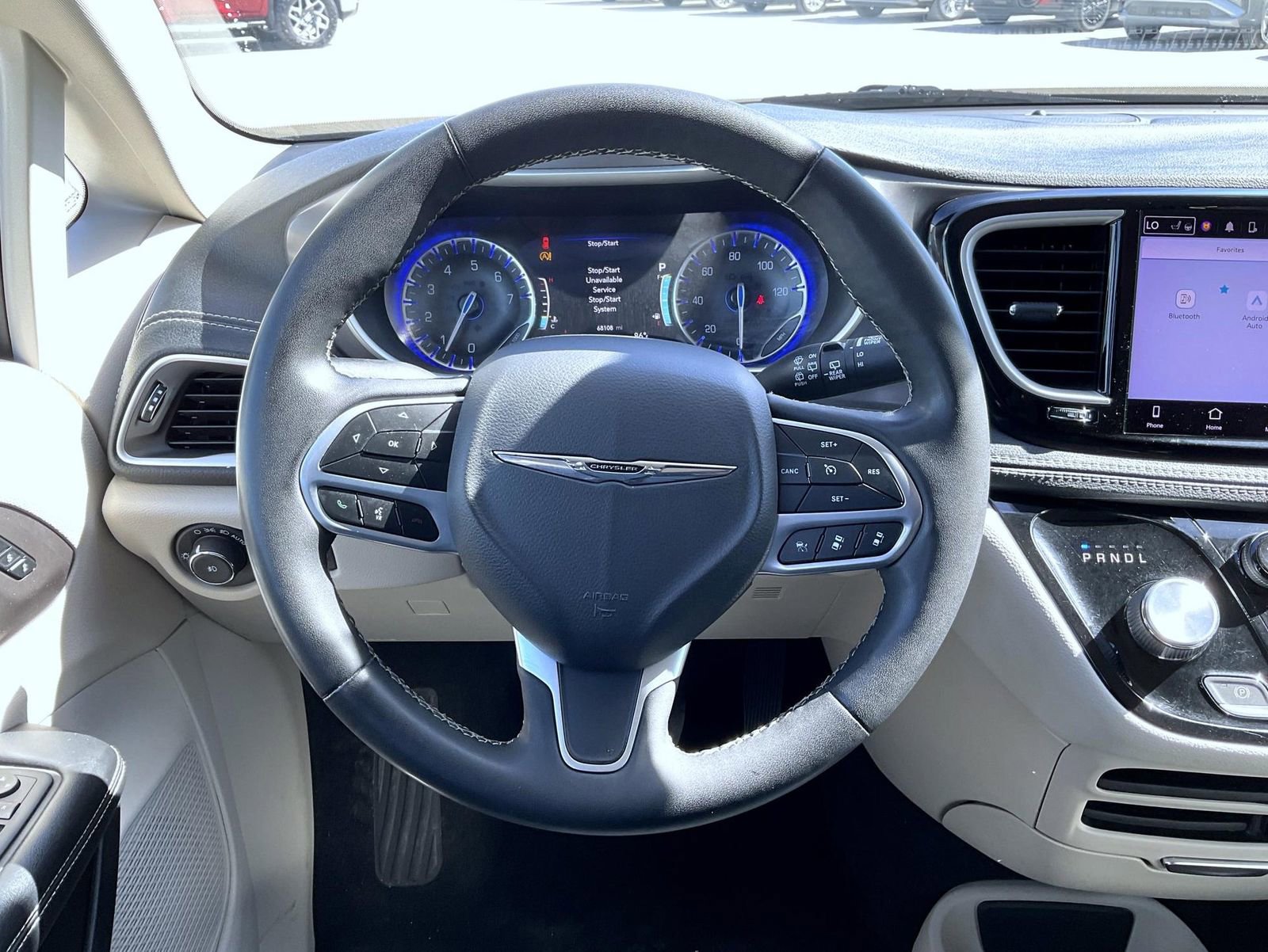 Used 2022 Chrysler Pacifica Touring-L image 13