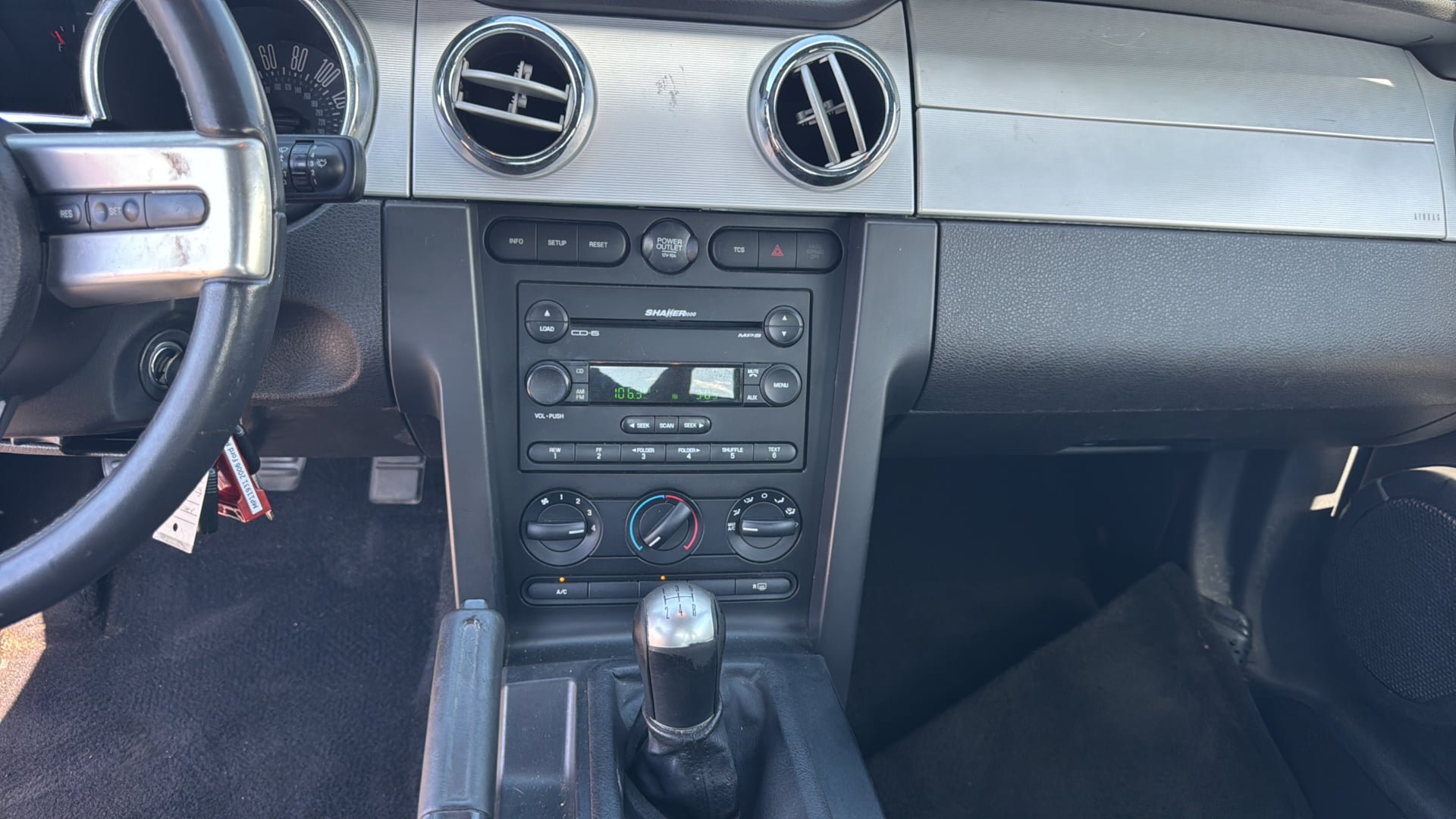 Used 2006 Ford Mustang GT RWD image 15