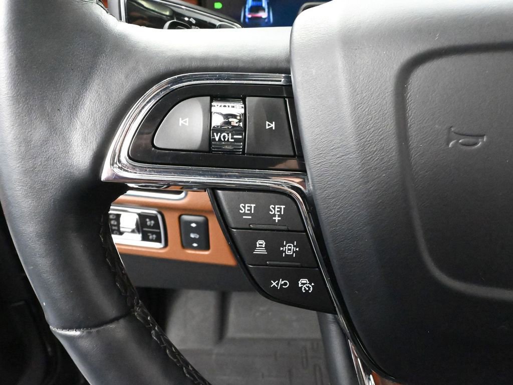 Used 2024 Lincoln Navigator Reserve w/ Equipment Group 201A image 27
