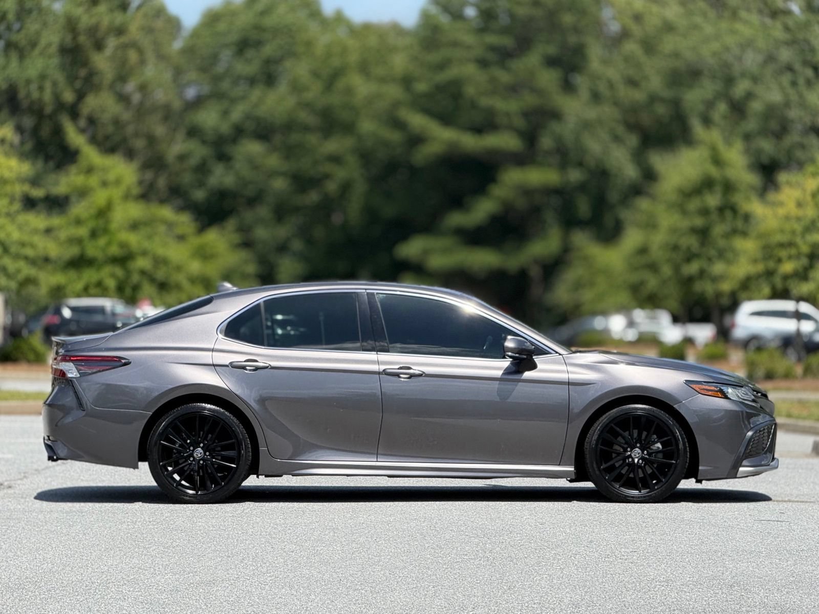 Used 2021 Toyota Camry XSE FWD image 12