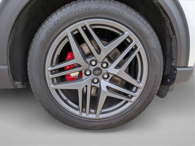Used 2025 Ford Explorer ST AWD/4WD image 24