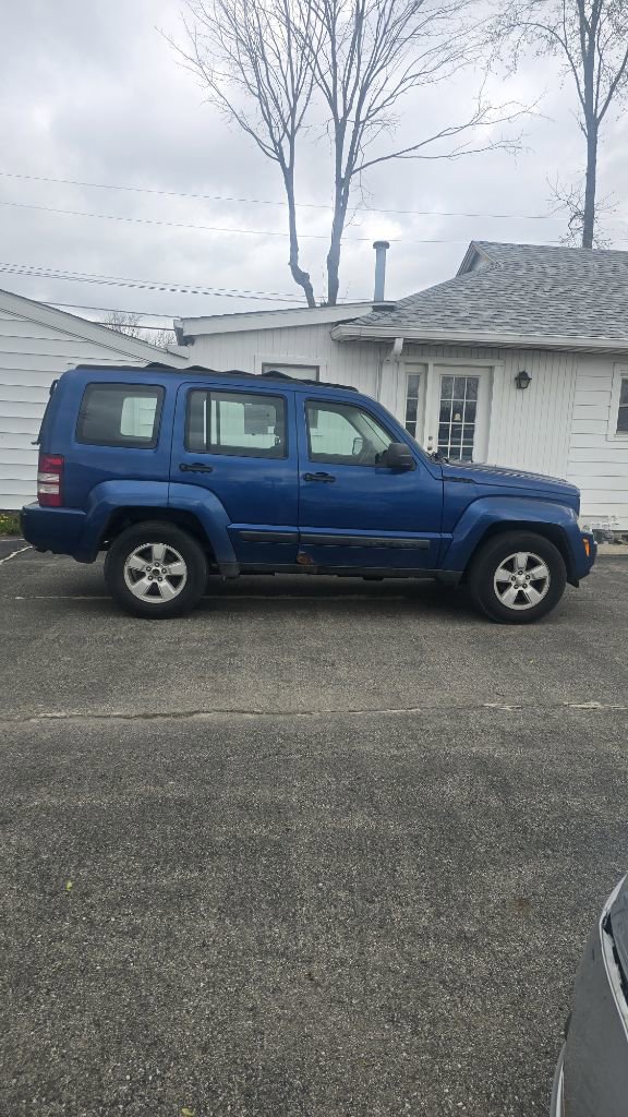 Used 2010 Jeep Liberty 4WD Sport image 15