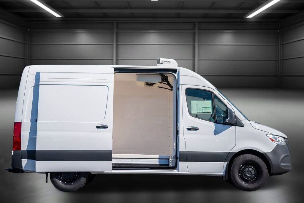 Used 2024 Mercedes-Benz Sprinter 144 Cargo image 7