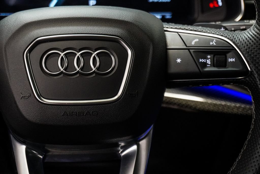 Used 2021 Audi SQ8 Prestige w/ Prestige Package image 16