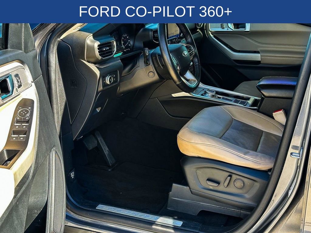 Used 2021 Ford Explorer Limited w/ Equipment Group 301A image 12