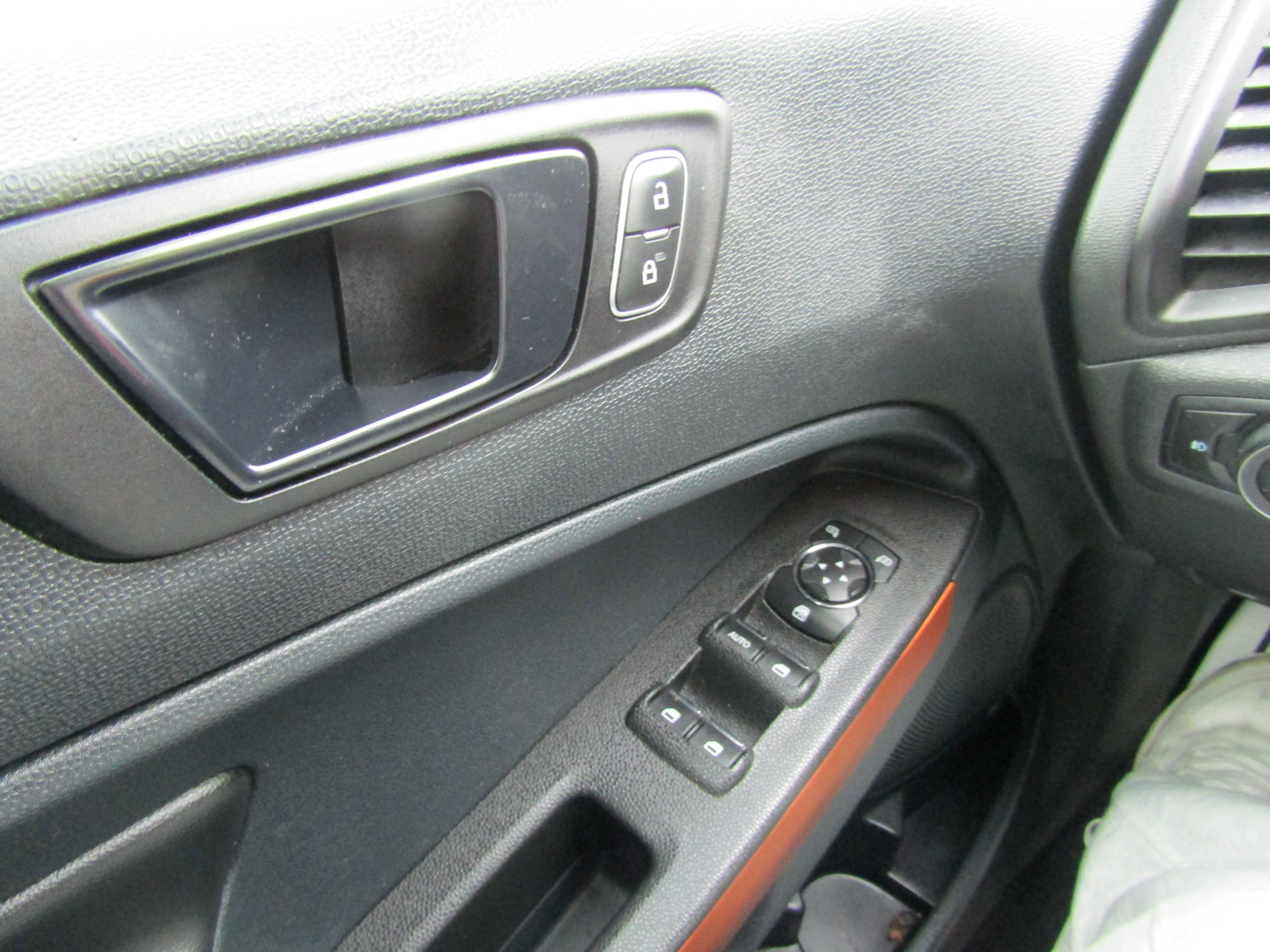 Used 2018 Ford EcoSport SES image 19