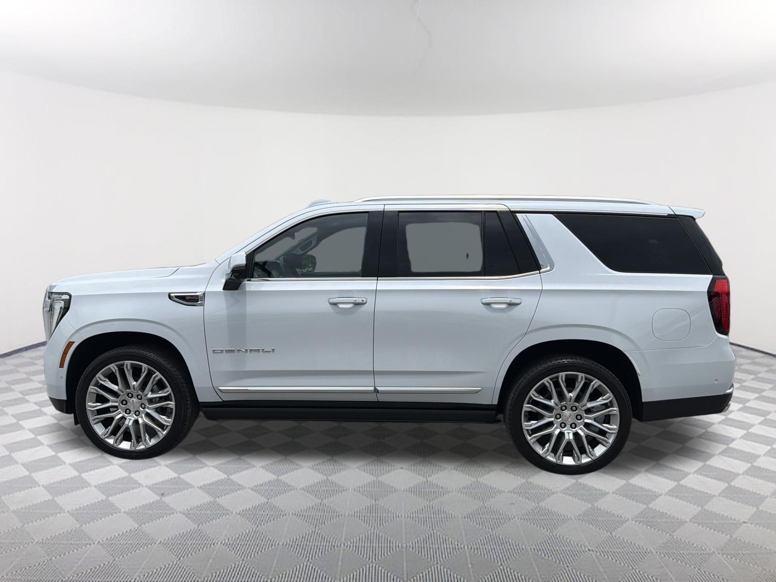 New 2026 GMC Yukon Denali w/ Denali Reserve Package AWD/4WD image 9