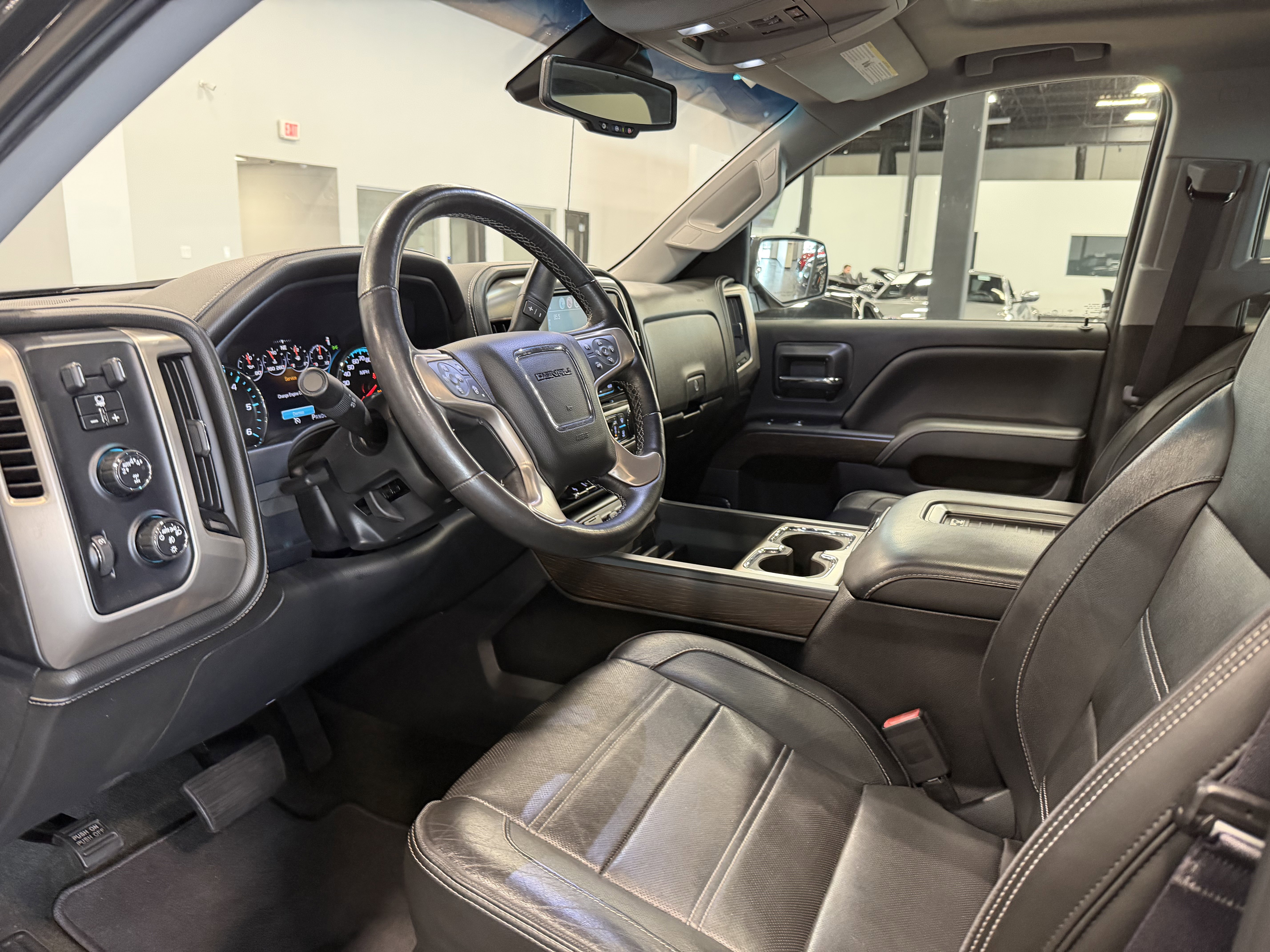 Used 2018 GMC Sierra 1500 Denali w/ Denali Ultimate Package AWD/4WD image 5