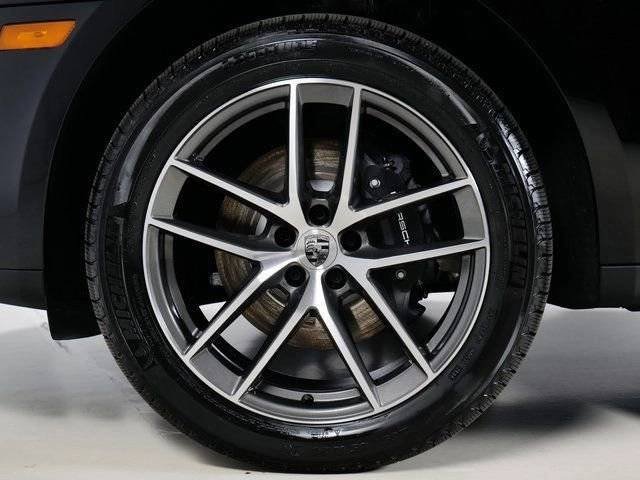 New 2026 Porsche Macan AWD/4WD image 35