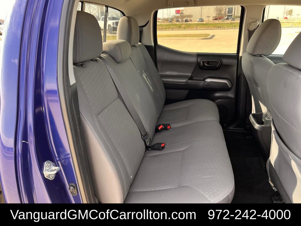 Used 2022 Toyota Tacoma TRD Off-Road image 30