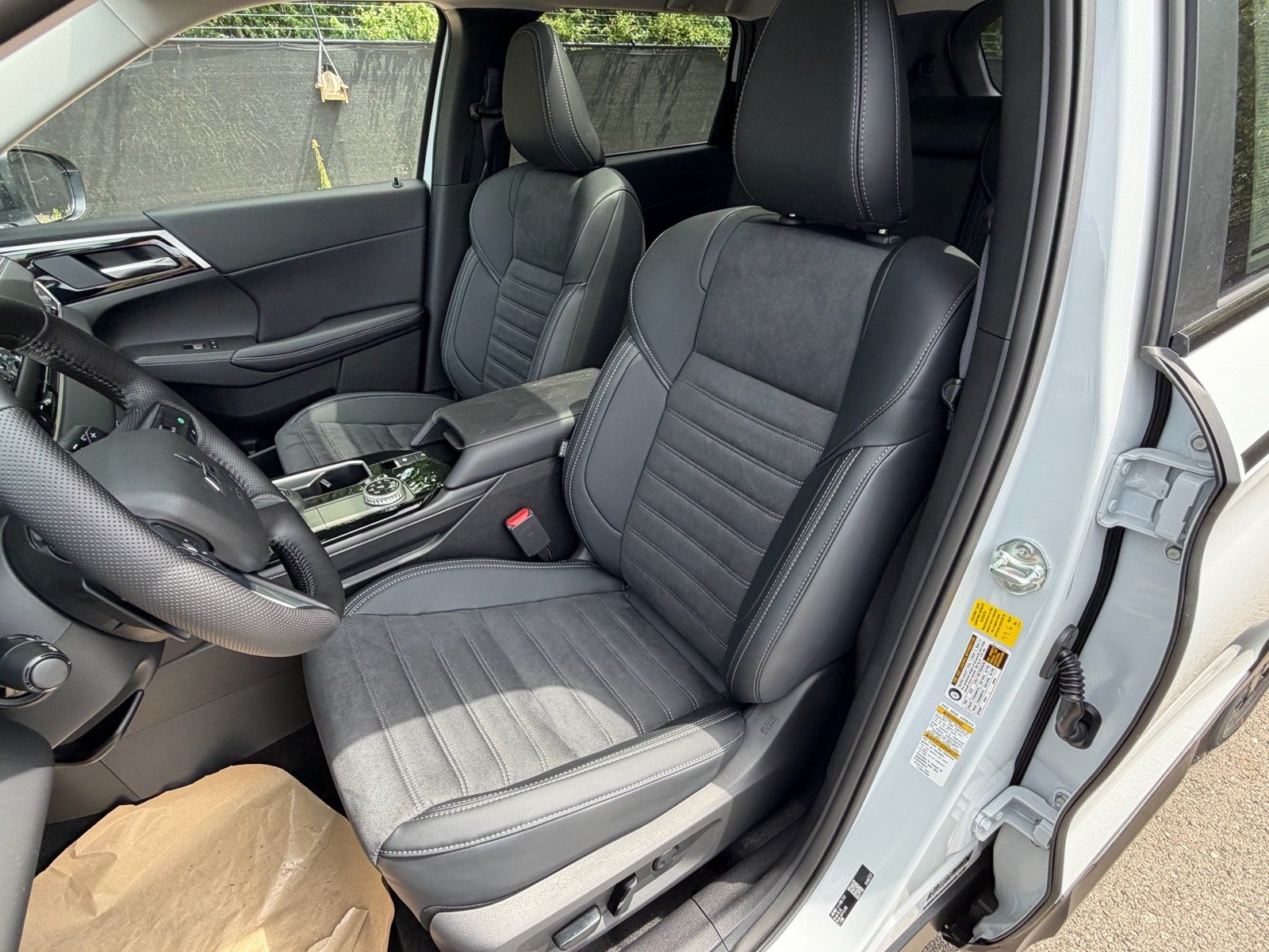 New 2026 Mitsubishi Outlander AWD image 21