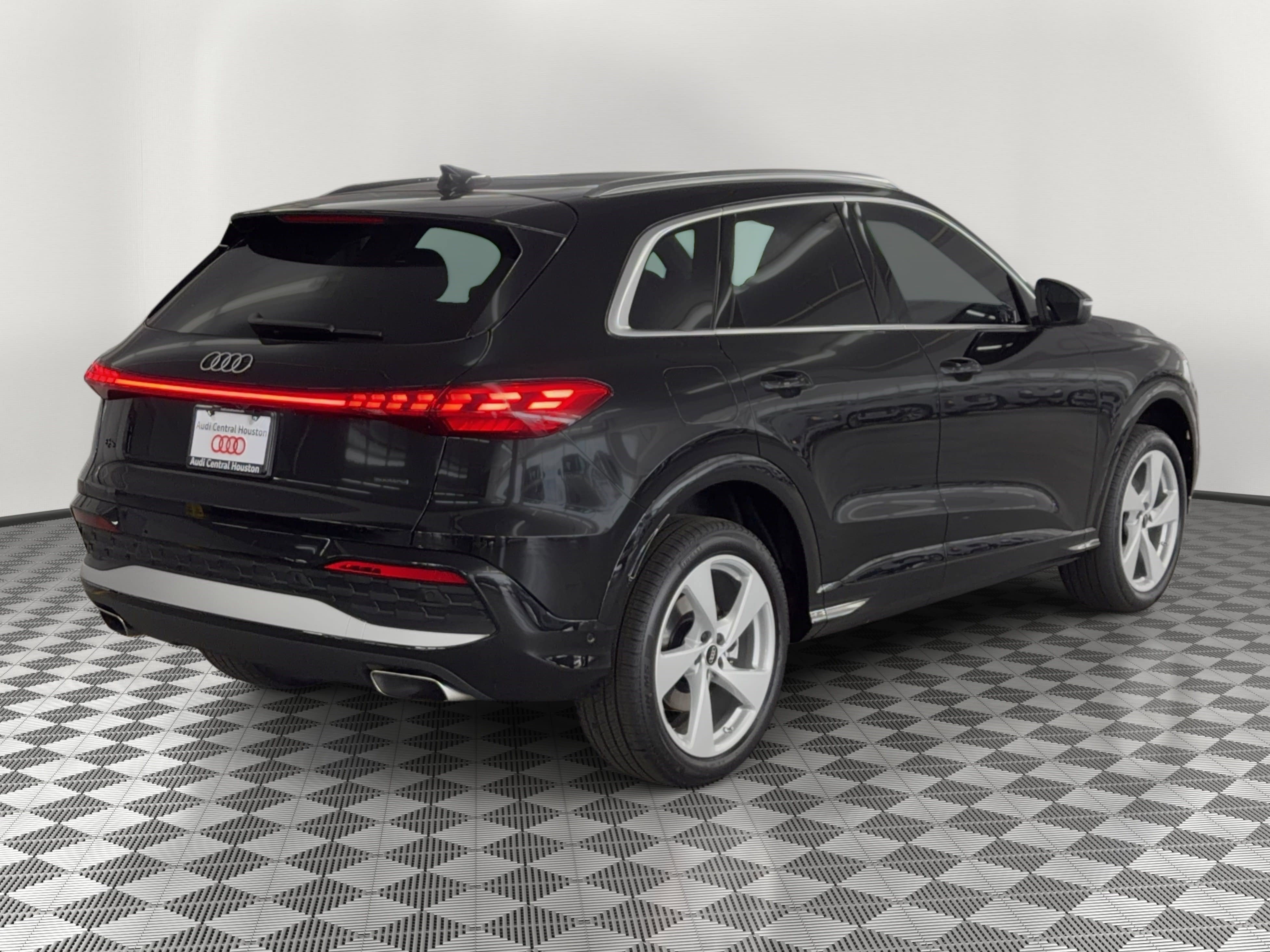 New 2026 Audi Q5 Premium Plus image 9