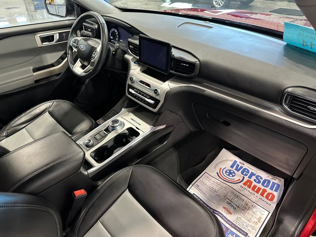 Used 2023 Ford Explorer XLT w/ Equipment Group 202A image 32