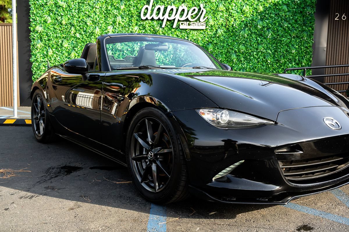 Used 2016 MAZDA MX-5 Miata Club RWD image 4