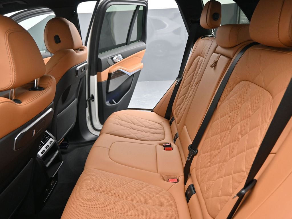 Used 2026 BMW X5 xDrive40i image 15