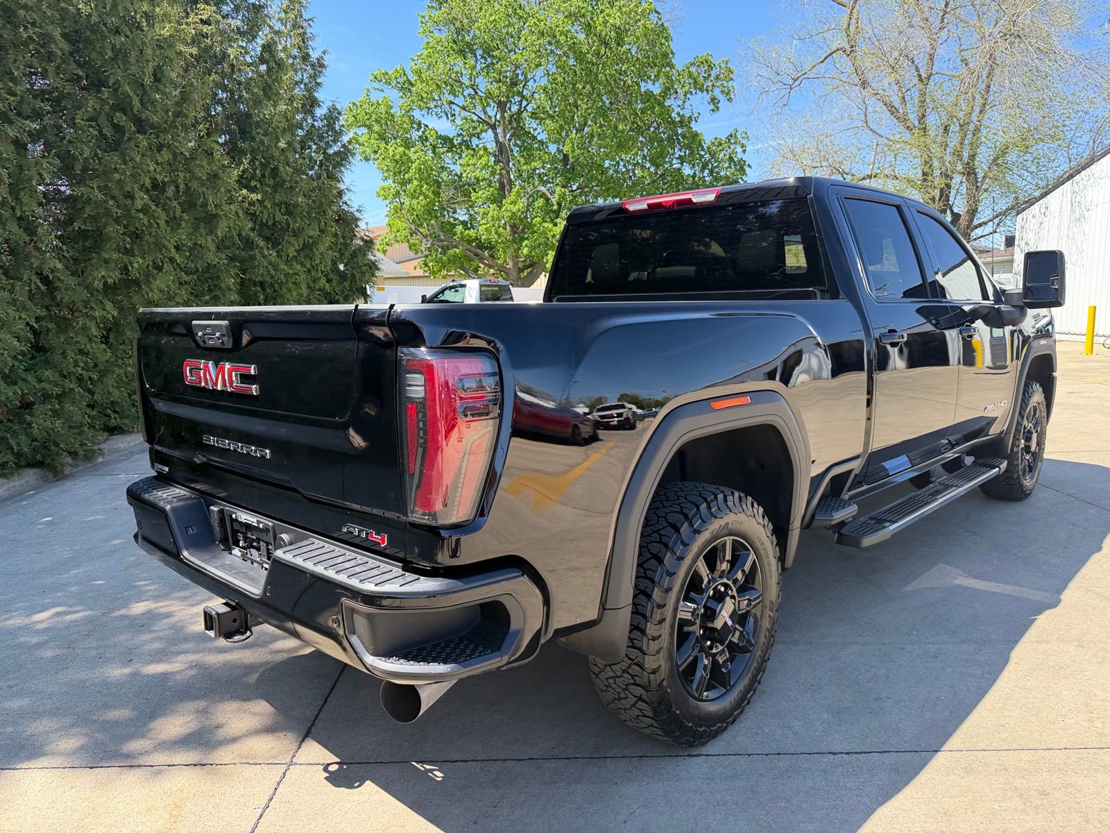 Used 2026 GMC Sierra 2500 AT4 AWD/4WD image 11