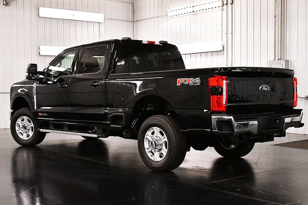 New 2026 Ford F350 XLT w/ XLT Premium Package AWD/4WD image 5