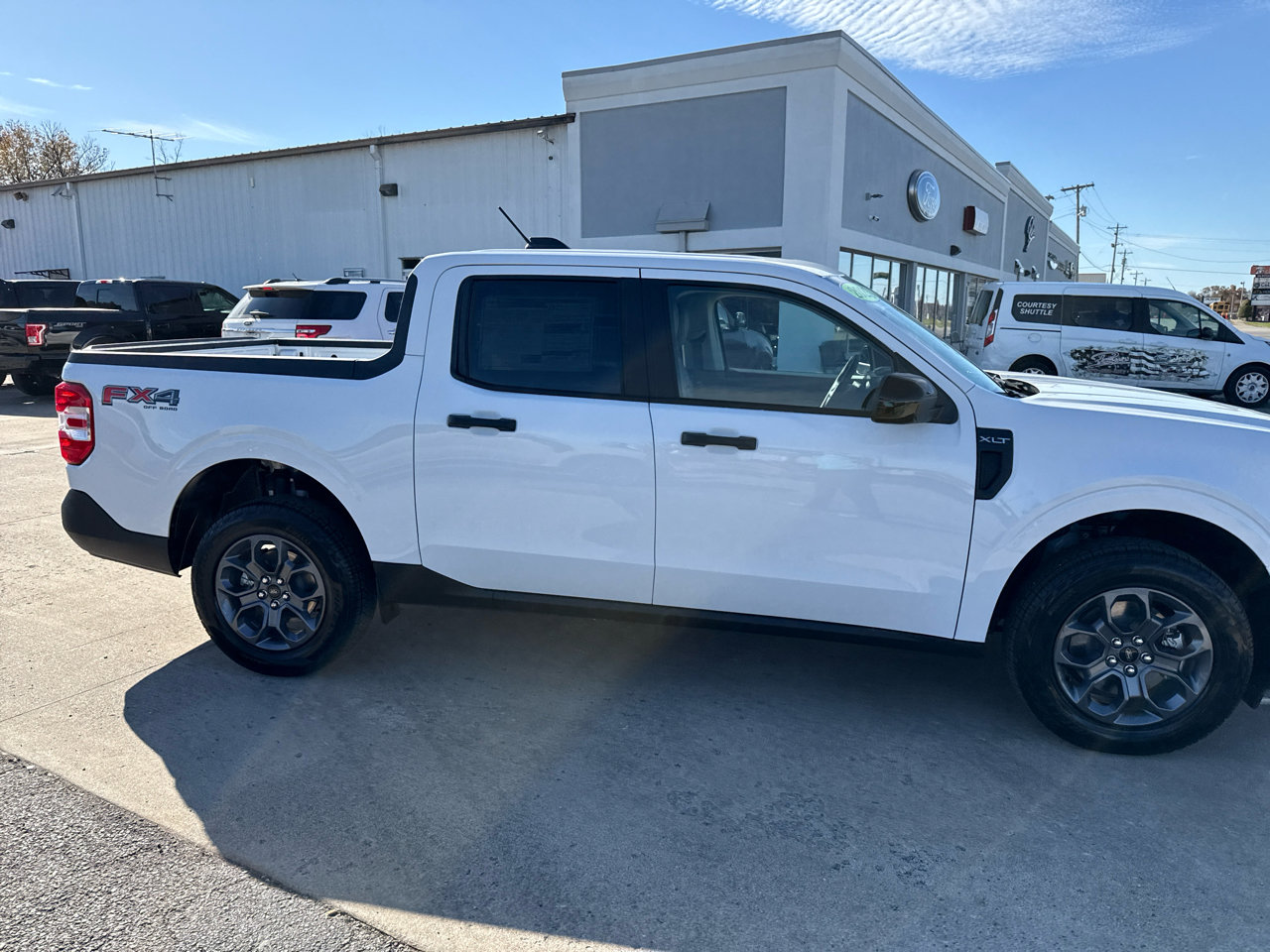 New 2025 Ford Maverick XLT w/ XLT Luxury Package image 4