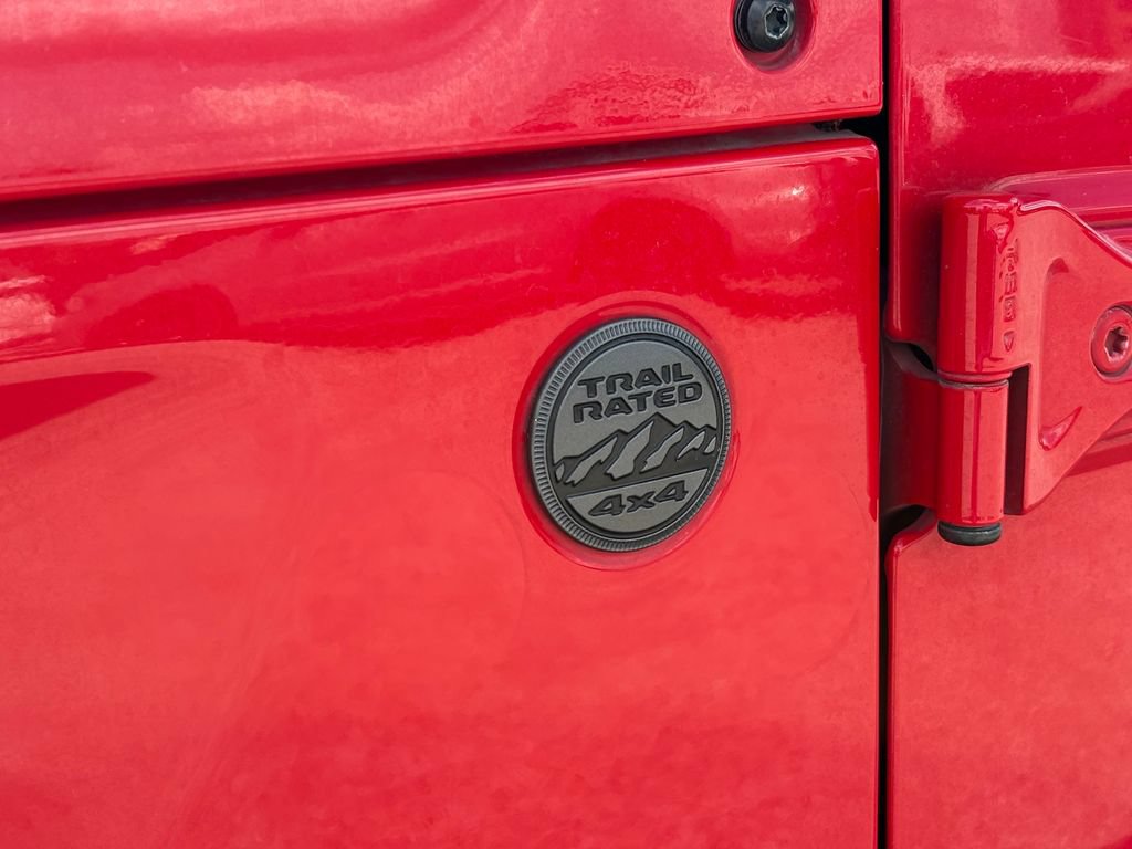 Used 2022 Jeep Gladiator Sport AWD/4WD image 11