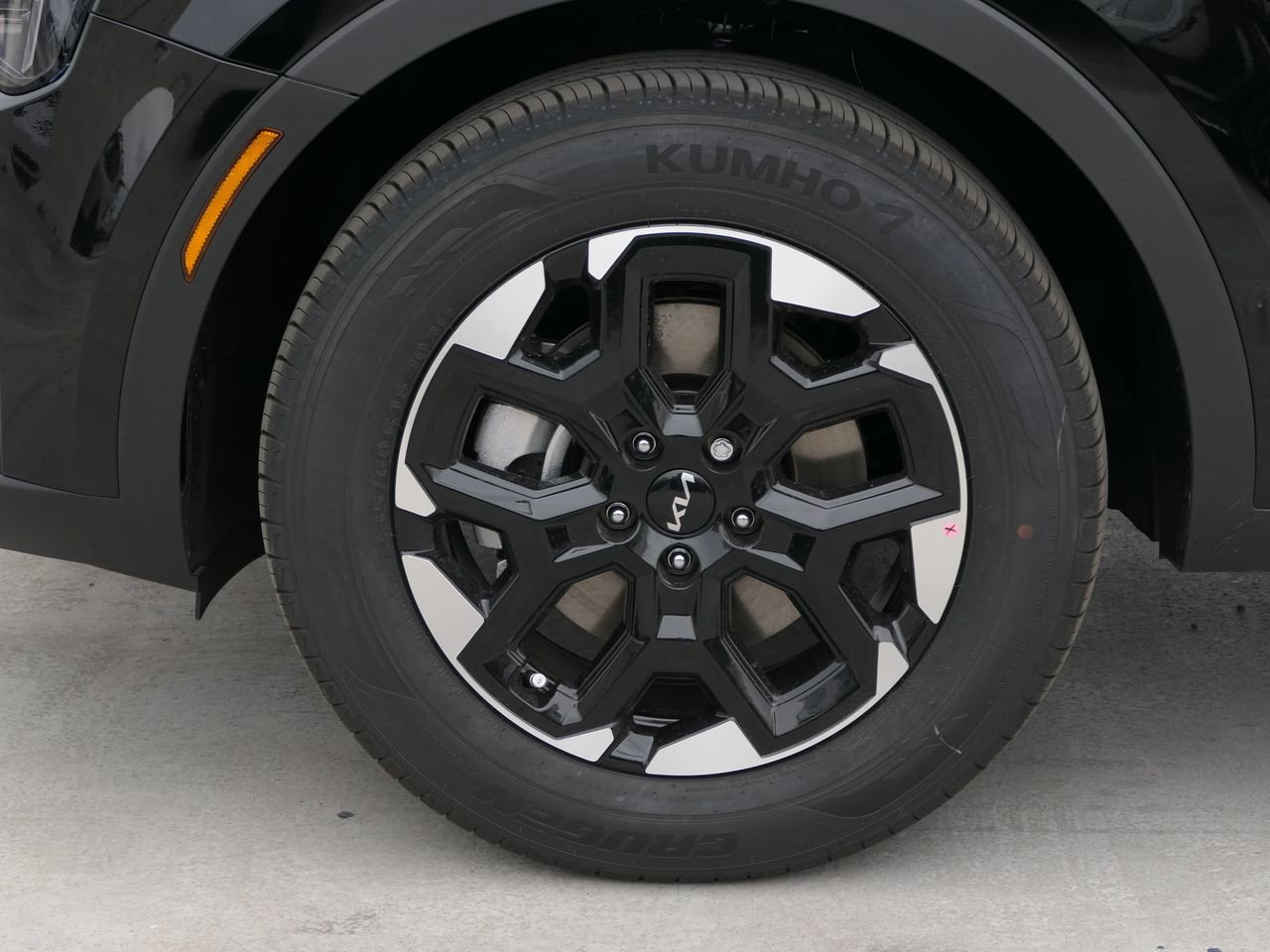 New 2026 Kia Sorento S FWD image 9
