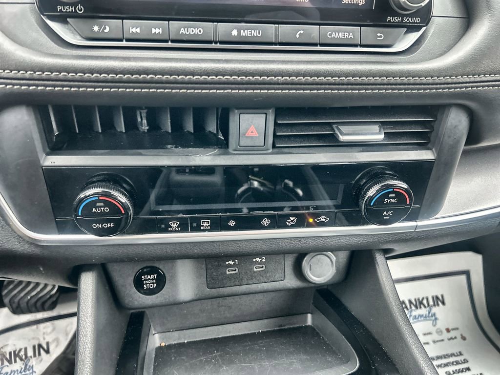 Used 2024 Nissan Rogue SV image 24