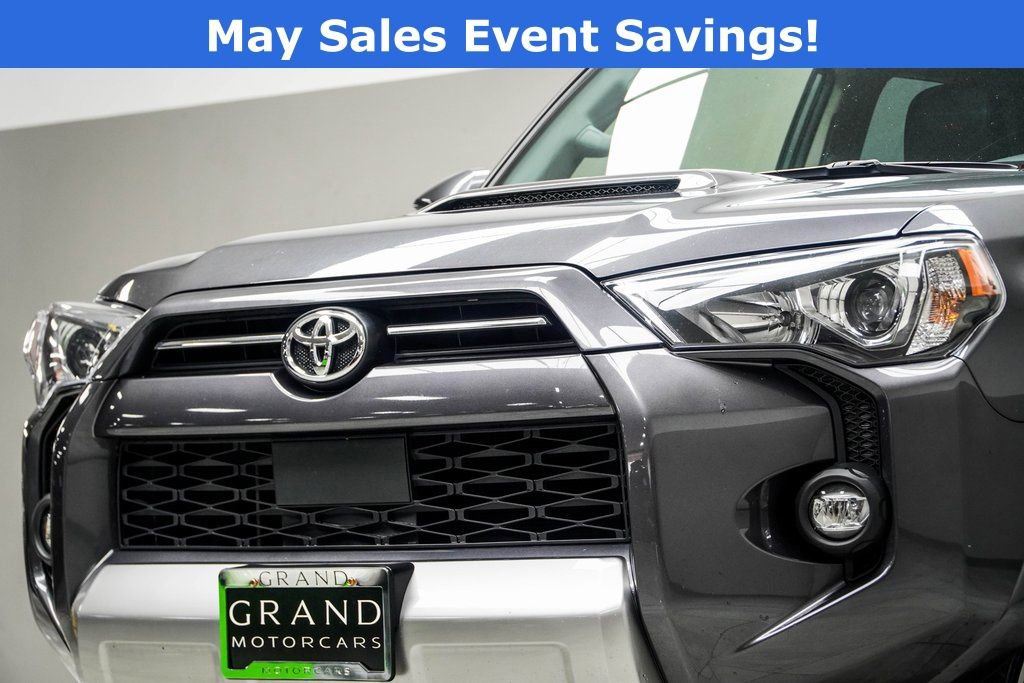 Used 2023 Toyota 4Runner TRD Off-Road Premium w/ Moonroof Package AWD/4WD image 2