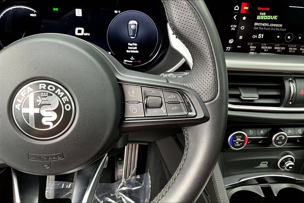 Used 2024 Alfa Romeo Stelvio Veloce AWD/4WD image 14