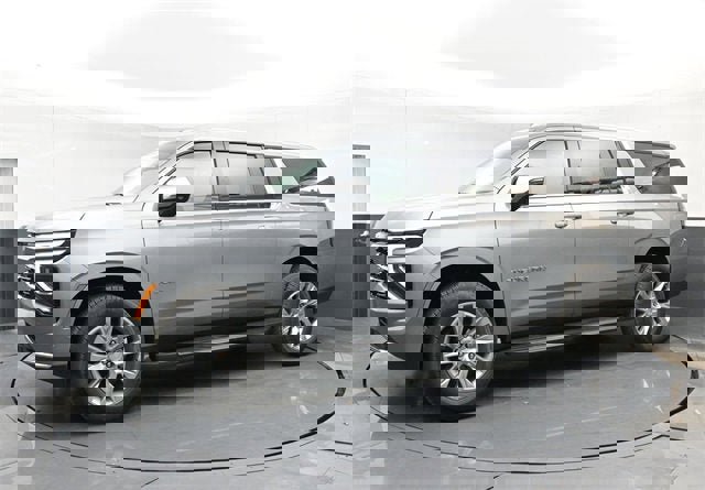 New 2026 Chevrolet Suburban Premier image 11