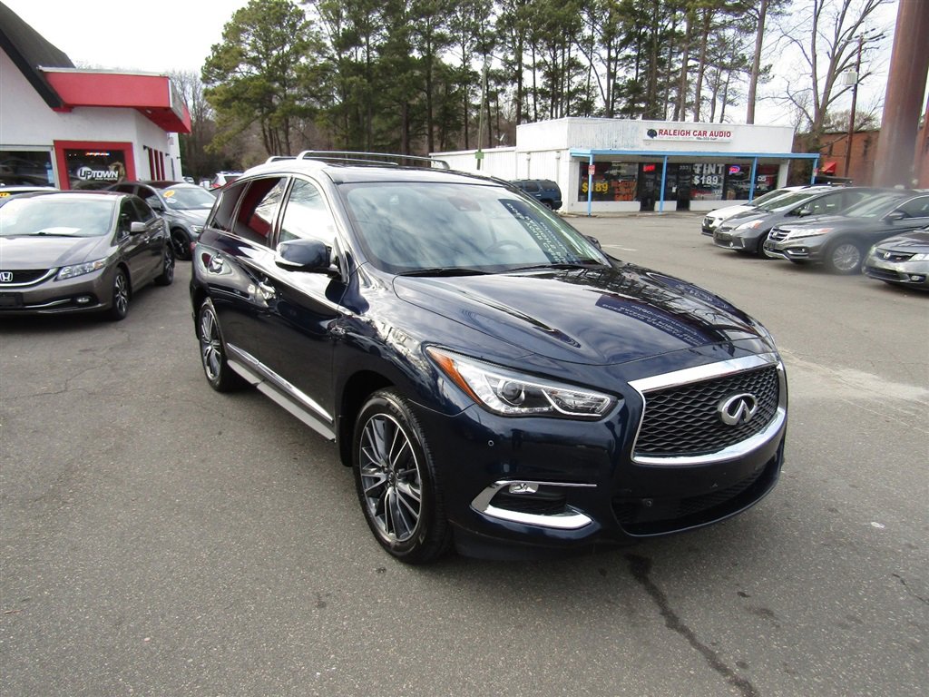 Used 2017 INFINITI QX60 Luxe w/ Deluxe Technology Package image 10