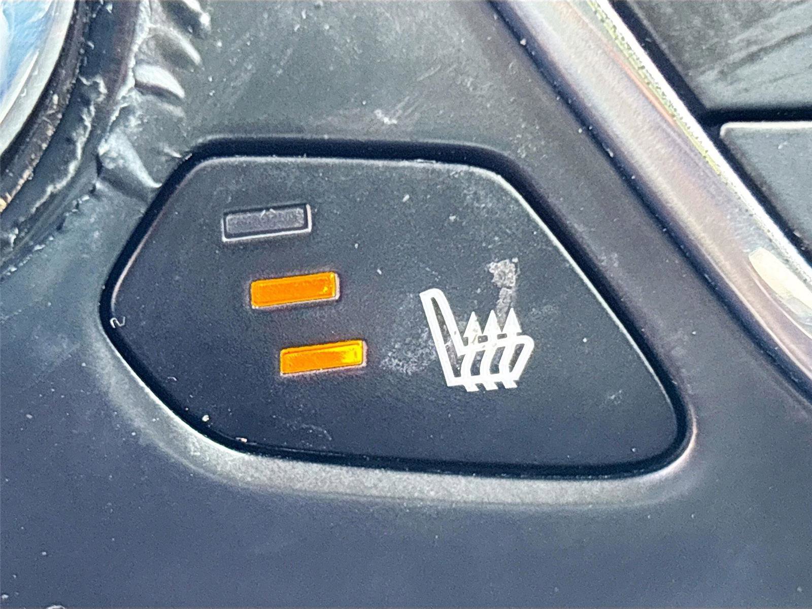 Used 2017 Chevrolet Cruze Premier image 21