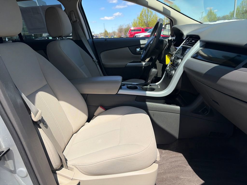 Used 2014 Ford Edge SE w/ Equipment Group 101A image 11