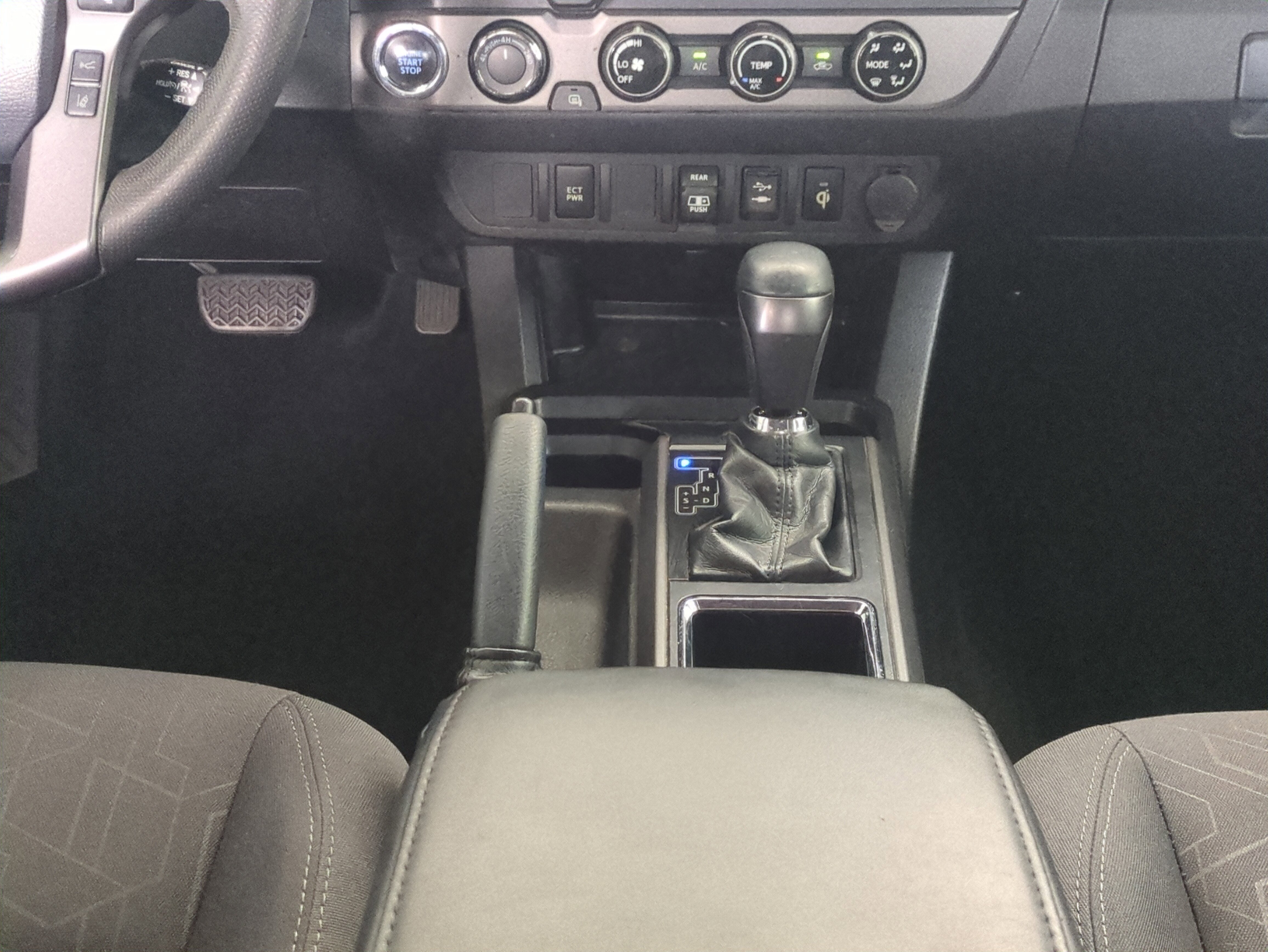 Used 2018 Toyota Tacoma TRD Off-Road image 21