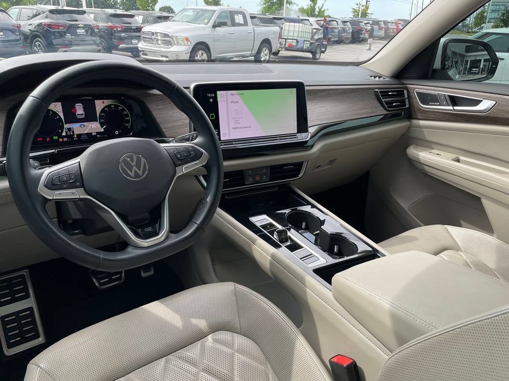 Used 2024 Volkswagen Atlas SEL Premium R-Line AWD/4WD image 22