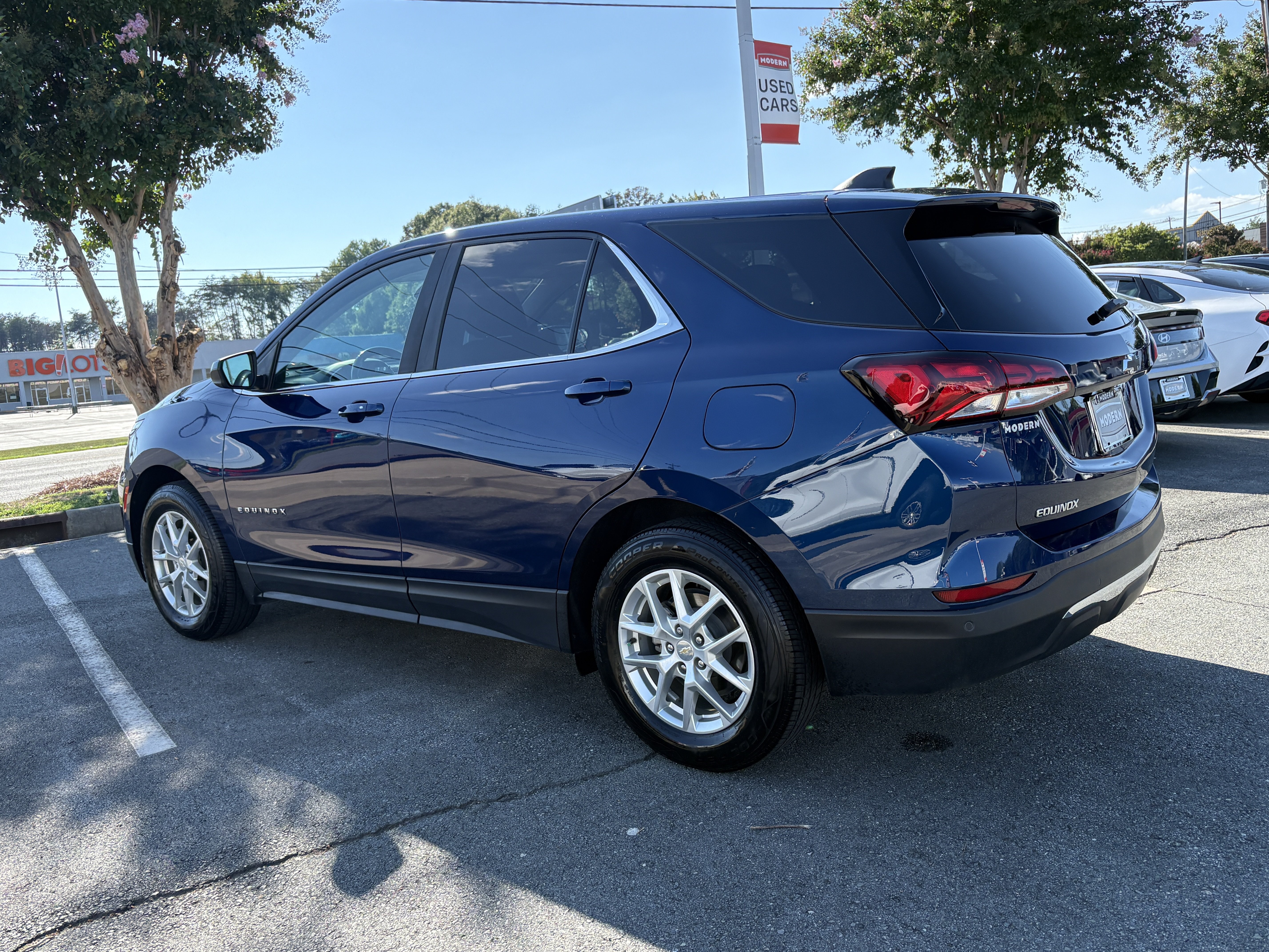 Used 2022 Chevrolet Equinox LT FWD image 3