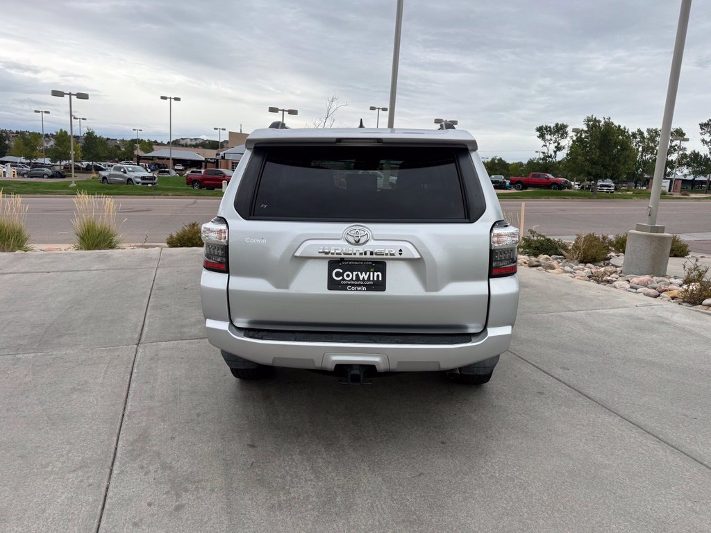 Used 2021 Toyota 4Runner SR5 Premium w/ Moonroof Package AWD/4WD image 7