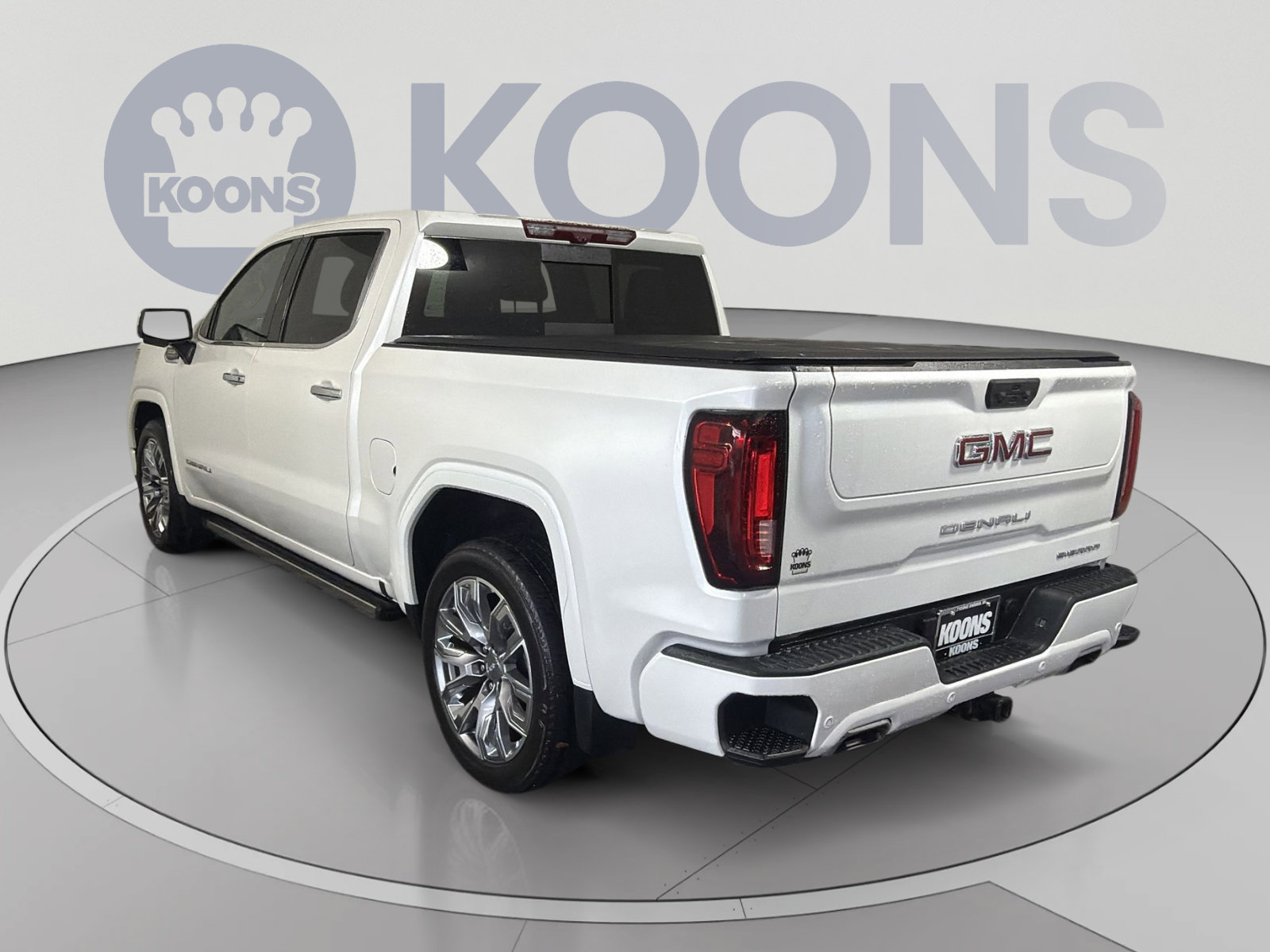 Used 2024 GMC Sierra 1500 Denali AWD/4WD image 4