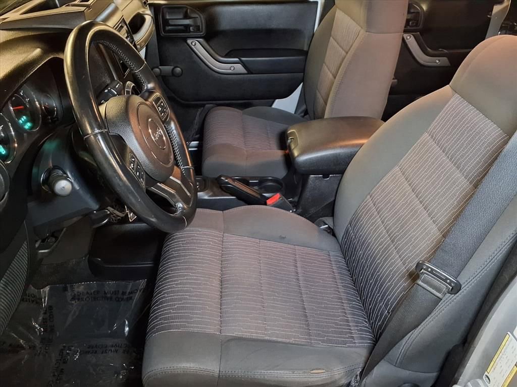 Used 2012 Jeep Wrangler Unlimited Sport w/ Connectivity Group image 12