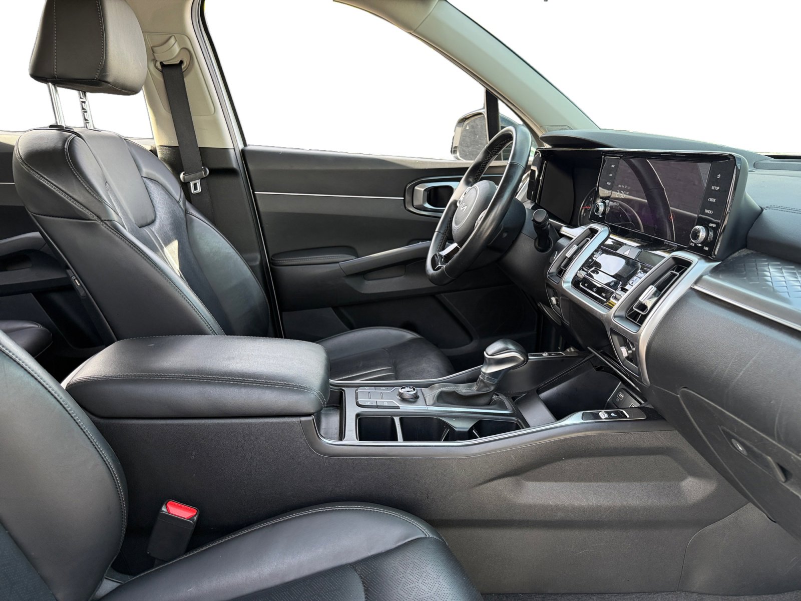 Used 2023 Kia Sorento S image 14