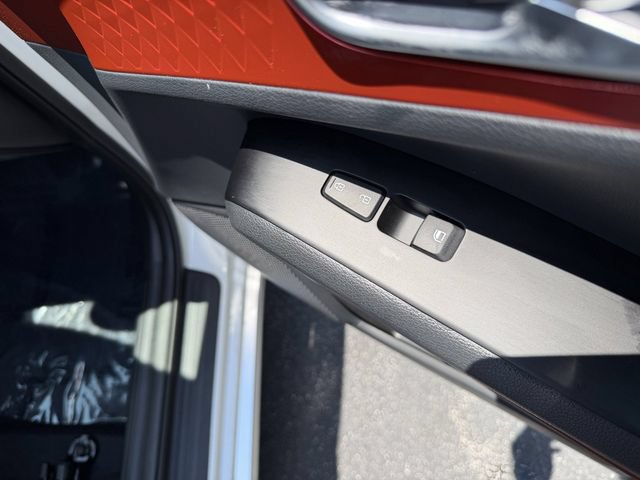 Certified 2025 Kia Soul GT-Line FWD image 37