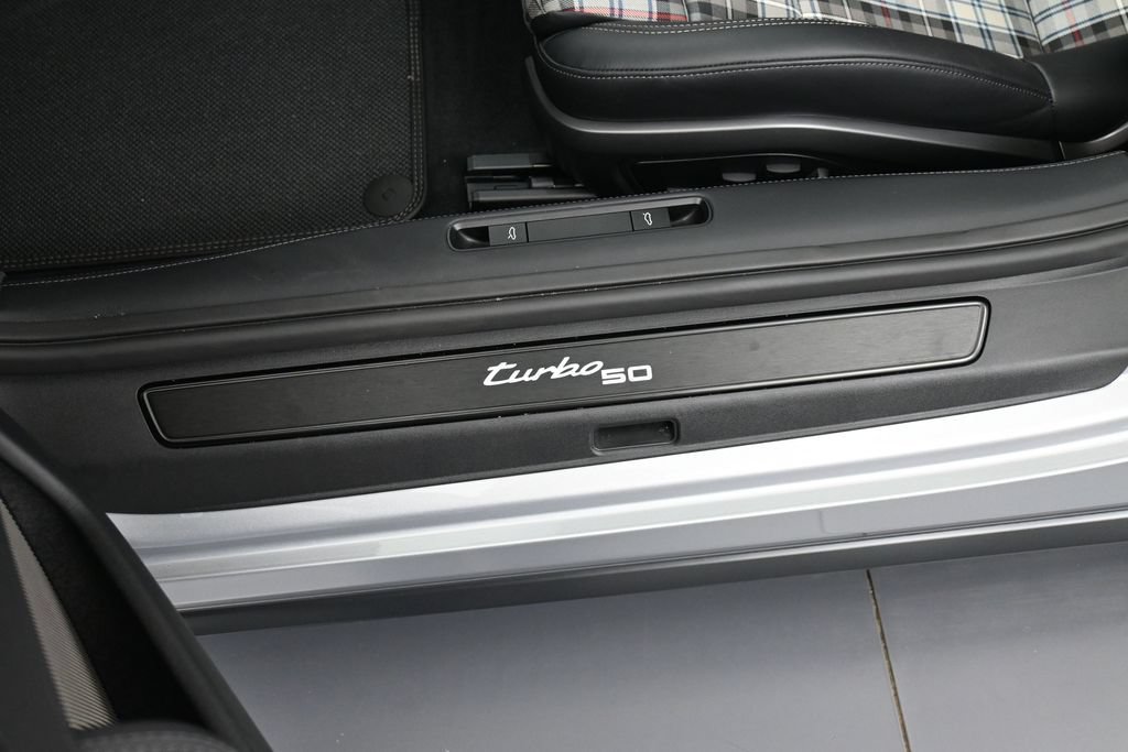 Certified 2025 Porsche 911 Turbo AWD/4WD image 17