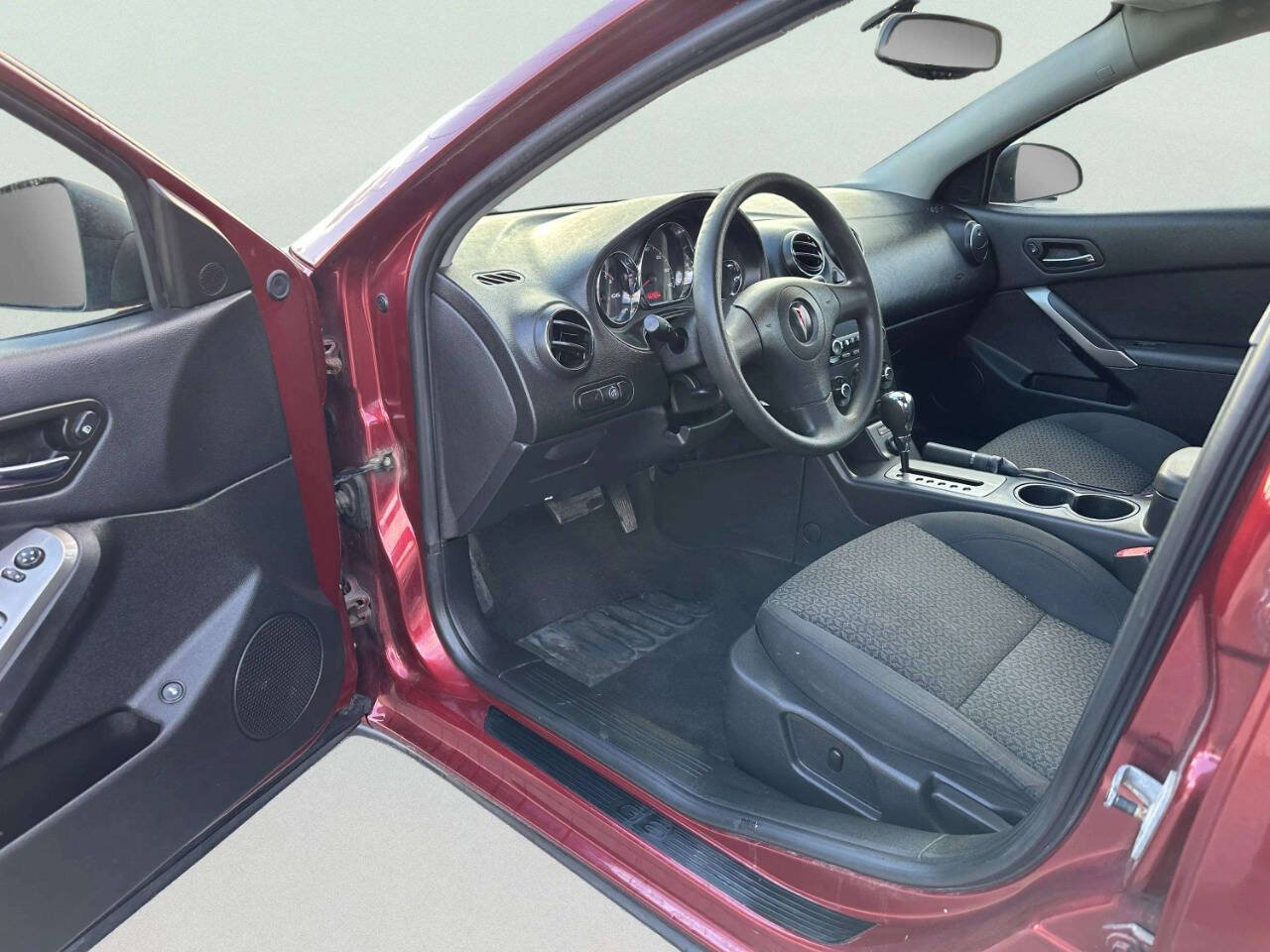 Used 2008 Pontiac G6 Value Leader FWD image 10