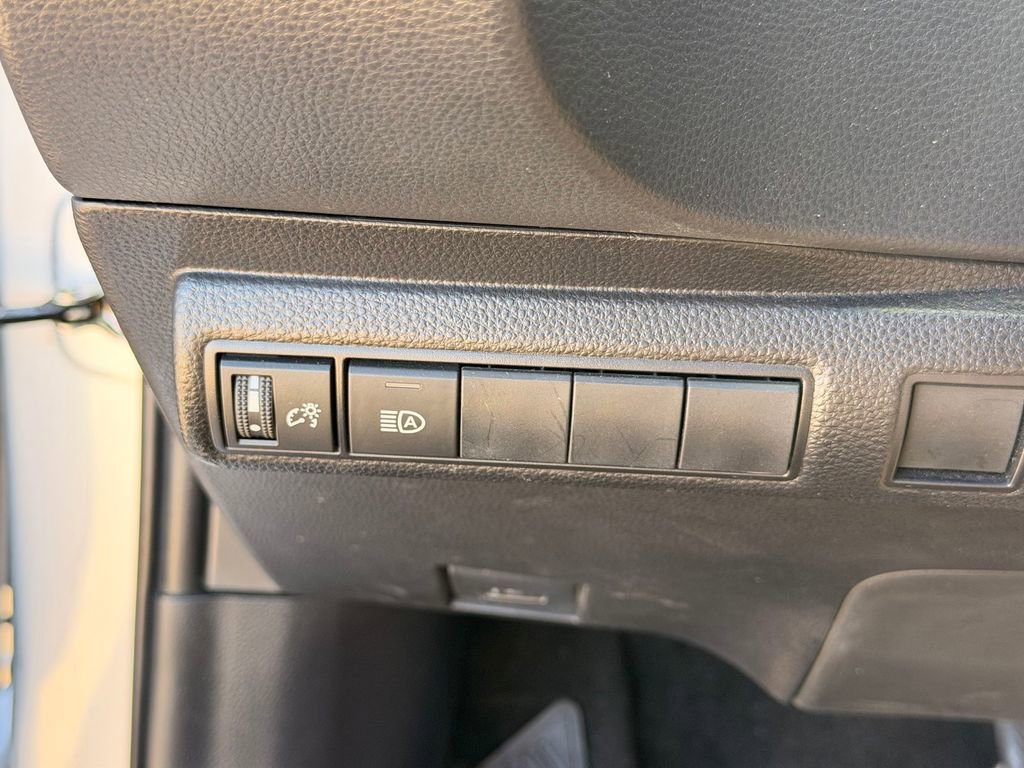 Used 2022 Toyota Corolla SE image 22
